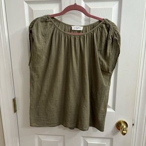 NWOT Carly Jean Los Angeles Linen Shirt